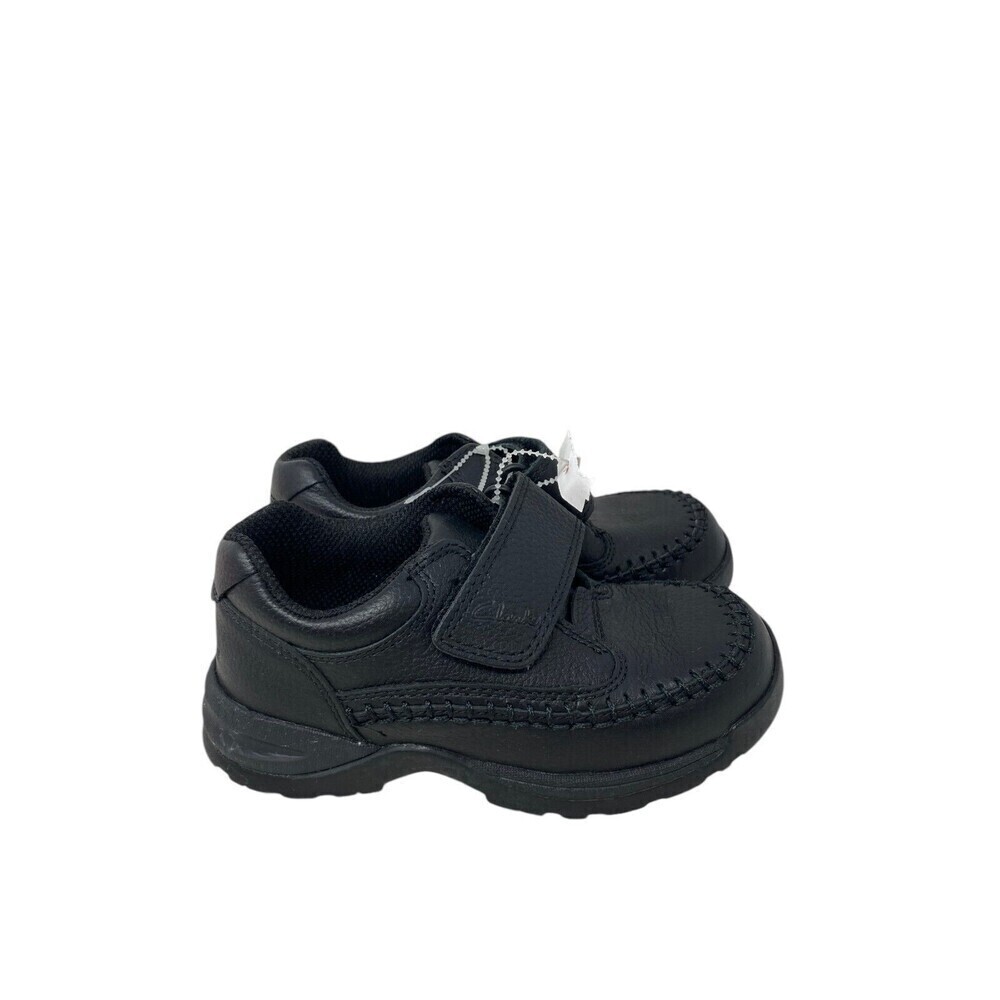 Clarks Caribou Sneakers Kids Size 8.5 9 Medium Black Leather Hook Loop Closure
